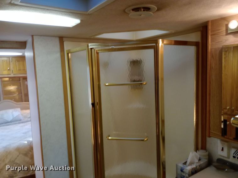 image for item DW0938 2001 Monaco Diplomat  RV