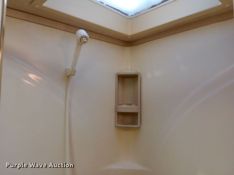 image for item DW0938 2001 Monaco Diplomat  RV