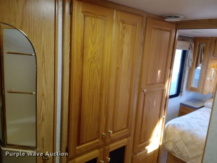 image for item DW0938 2001 Monaco Diplomat  RV