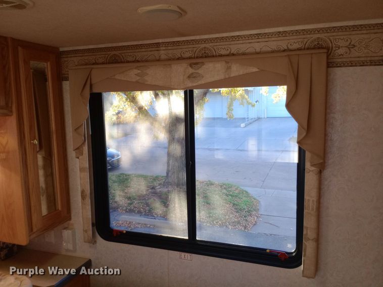 image for item DW0938 2001 Monaco Diplomat  RV