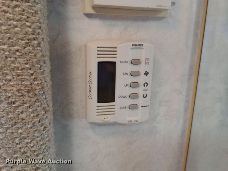 image for item DW0938 2001 Monaco Diplomat  RV