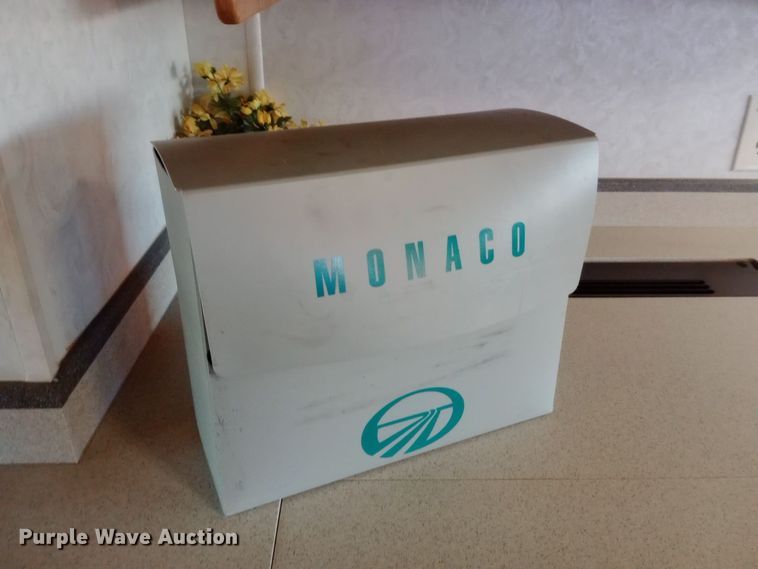 image for item DW0938 2001 Monaco Diplomat  RV