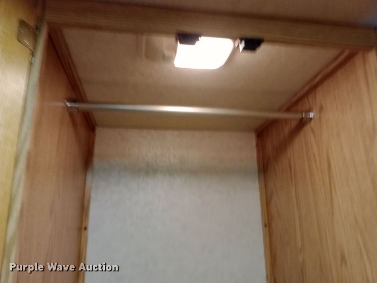 image for item DW0938 2001 Monaco Diplomat  RV