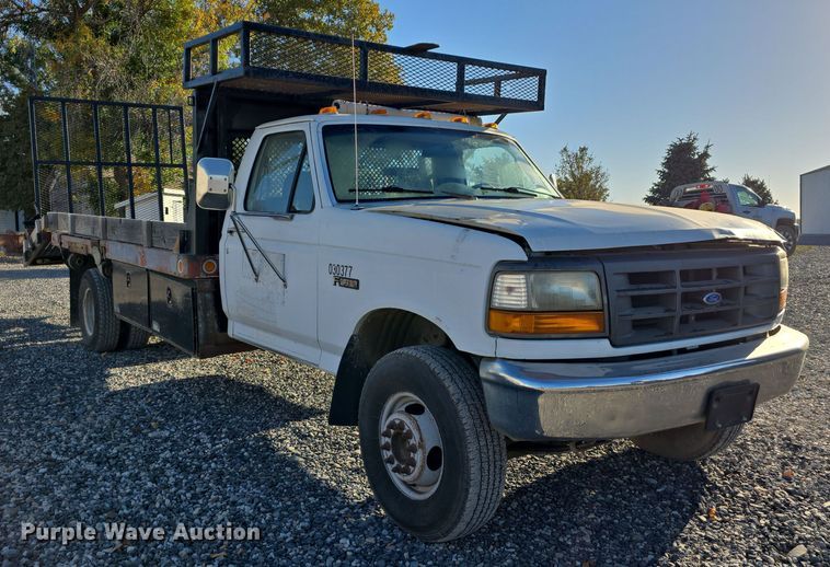 image for item DW3819 1995 Ford F-Super Duty flatbed truck
