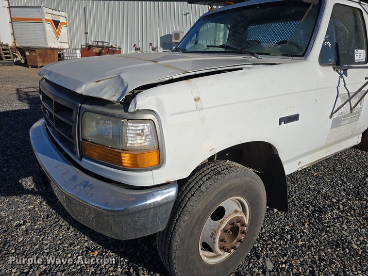 image for item DW3819 1995 Ford F-Super Duty flatbed truck