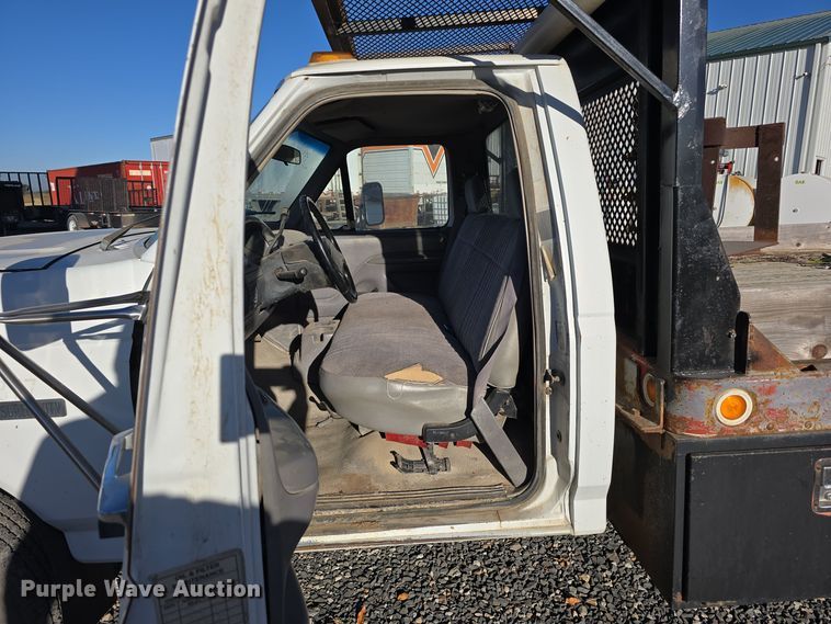 image for item DW3819 1995 Ford F-Super Duty flatbed truck