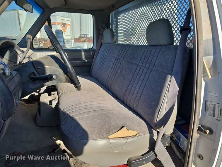 image for item DW3819 1995 Ford F-Super Duty flatbed truck