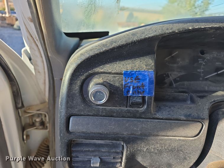 image for item DW3819 1995 Ford F-Super Duty flatbed truck