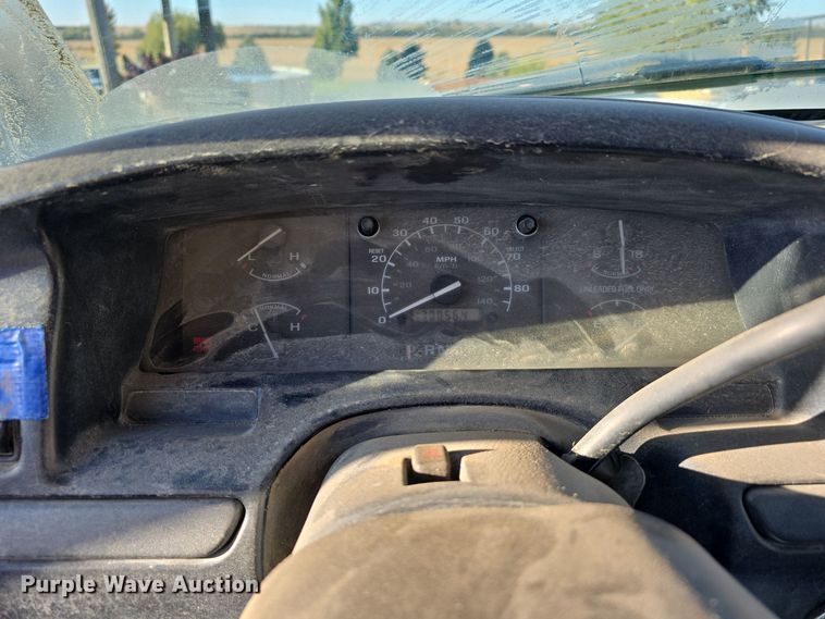 image for item DW3819 1995 Ford F-Super Duty flatbed truck