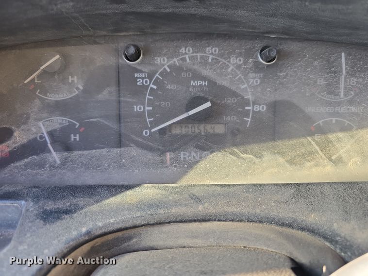 image for item DW3819 1995 Ford F-Super Duty flatbed truck