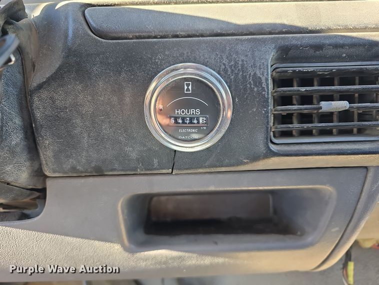 image for item DW3819 1995 Ford F-Super Duty flatbed truck