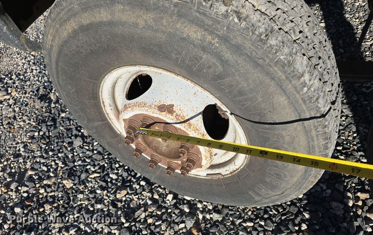 image for item DW3819 1995 Ford F-Super Duty flatbed truck