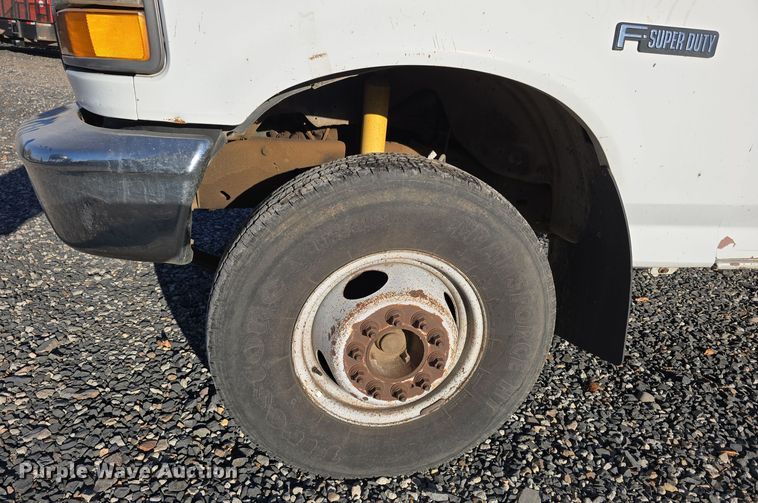 image for item DW3819 1995 Ford F-Super Duty flatbed truck