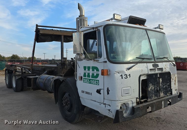 image for item DW3846 2006 AutoCar XPeditor roll-off container truck