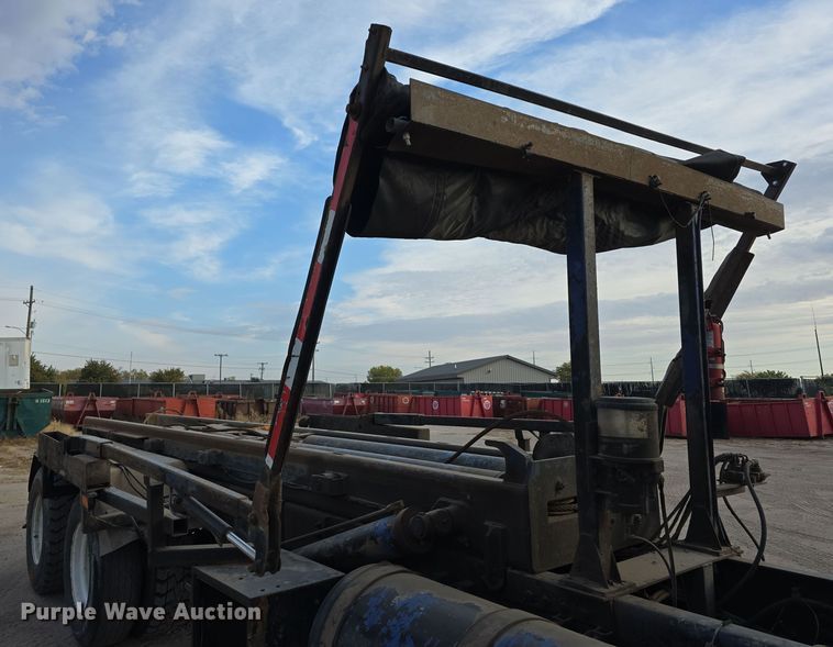 image for item DW3846 2006 AutoCar XPeditor roll-off container truck