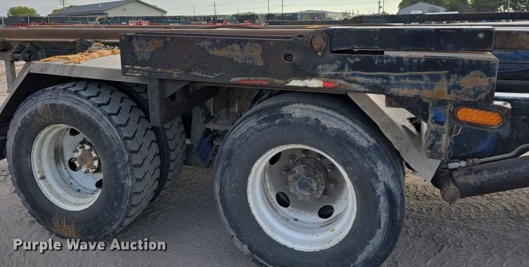 image for item DW3846 2006 AutoCar XPeditor roll-off container truck