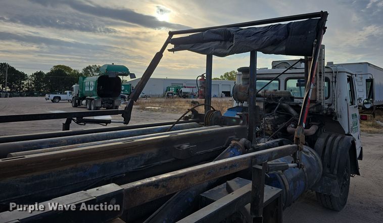 image for item DW3846 2006 AutoCar XPeditor roll-off container truck