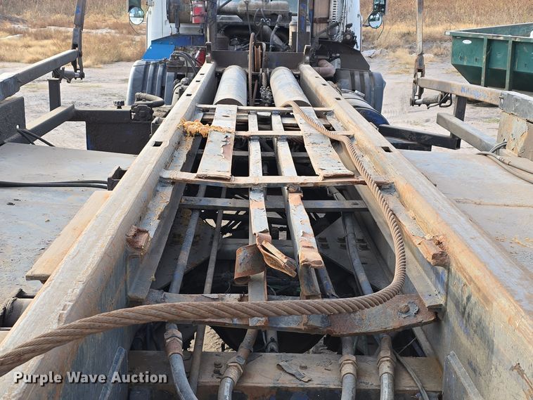 image for item DW3846 2006 AutoCar XPeditor roll-off container truck