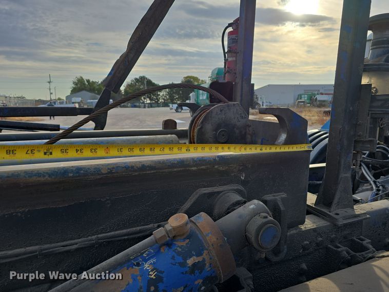 image for item DW3846 2006 AutoCar XPeditor roll-off container truck