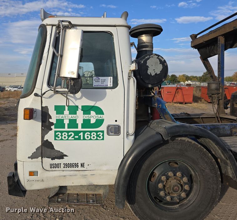 image for item DW3846 2006 AutoCar XPeditor roll-off container truck