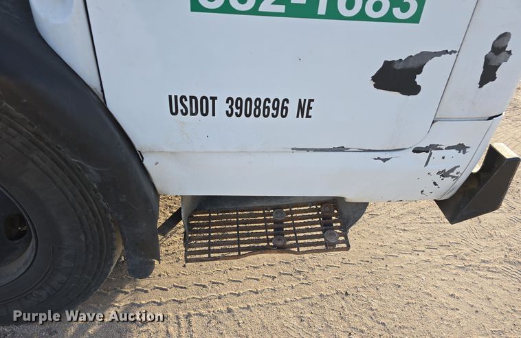 image for item DW3846 2006 AutoCar XPeditor roll-off container truck