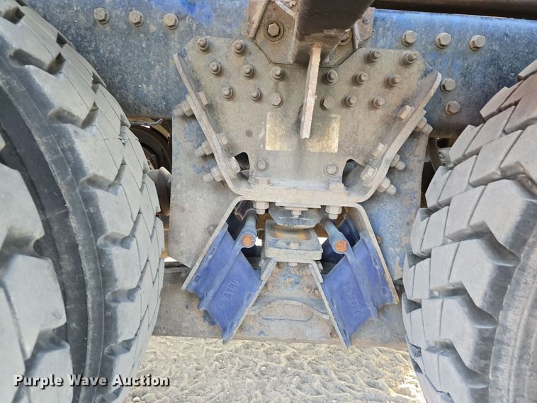 image for item DW3846 2006 AutoCar XPeditor roll-off container truck