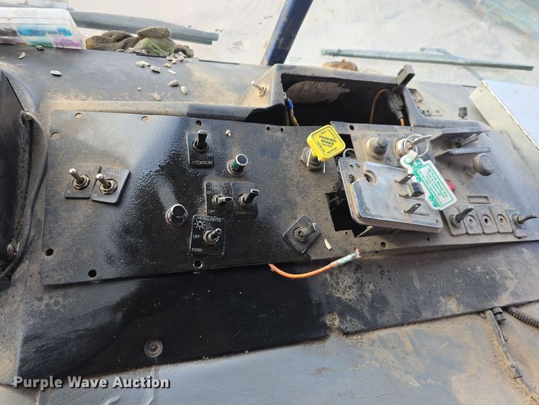 image for item DW3846 2006 AutoCar XPeditor roll-off container truck