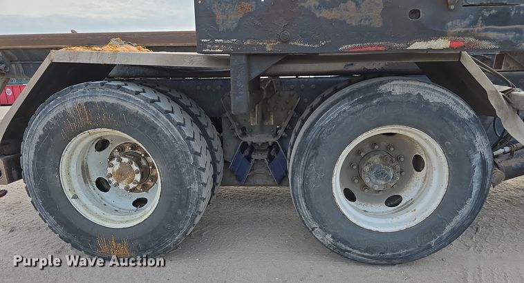 image for item DW3846 2006 AutoCar XPeditor roll-off container truck