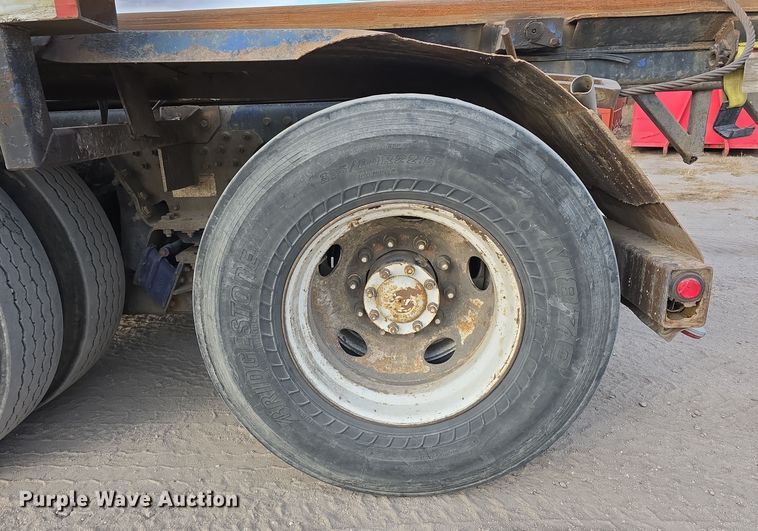 image for item DW3846 2006 AutoCar XPeditor roll-off container truck