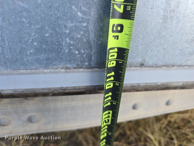 image for item DW3962 2005 Utility dry van trailer