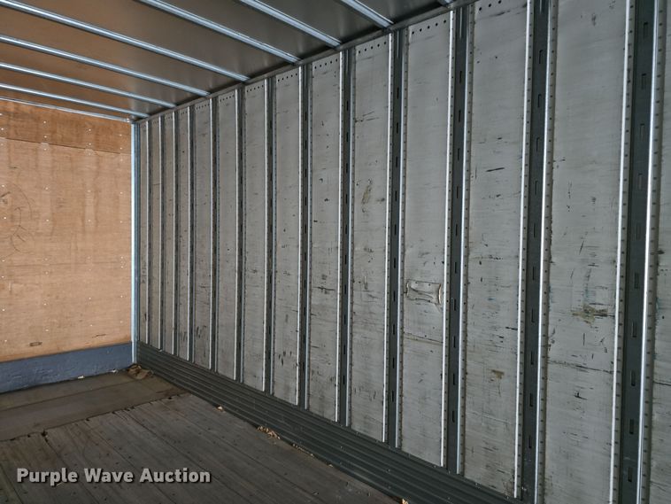 image for item DW3962 2005 Utility dry van trailer