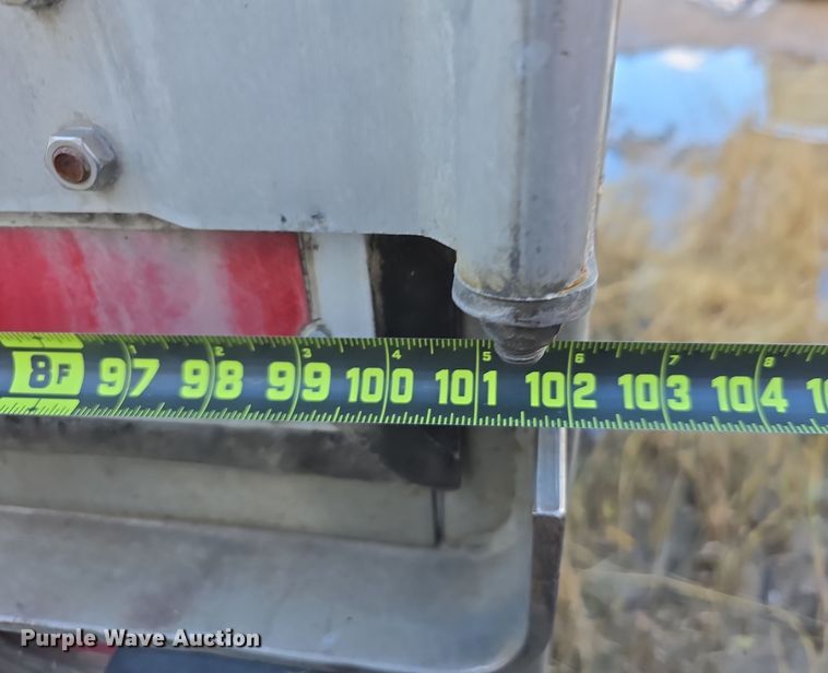 image for item DW3962 2005 Utility dry van trailer