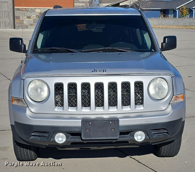image for item DW3971 2011 Jeep Patriot SUV