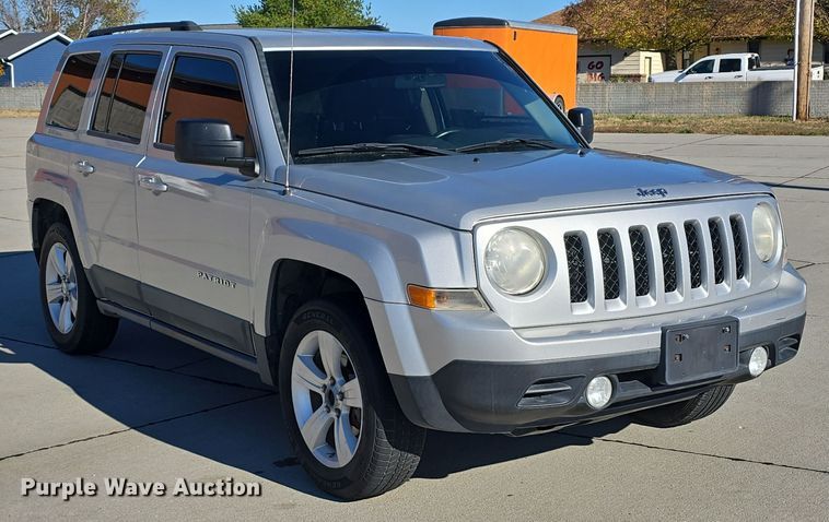 image for item DW3971 2011 Jeep Patriot SUV