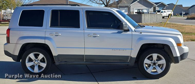 image for item DW3971 2011 Jeep Patriot SUV