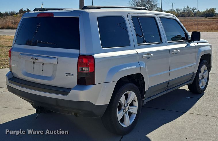 image for item DW3971 2011 Jeep Patriot SUV