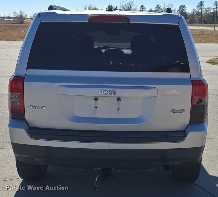 image for item DW3971 2011 Jeep Patriot SUV