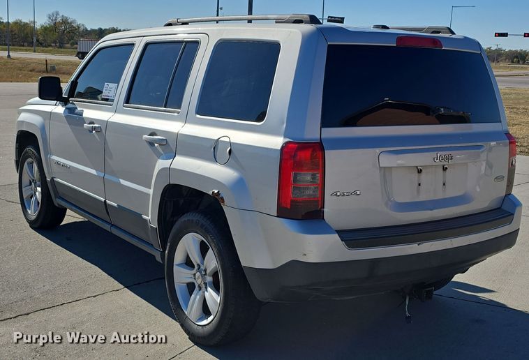 image for item DW3971 2011 Jeep Patriot SUV