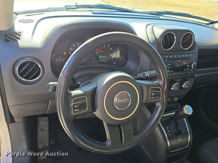 image for item DW3971 2011 Jeep Patriot SUV