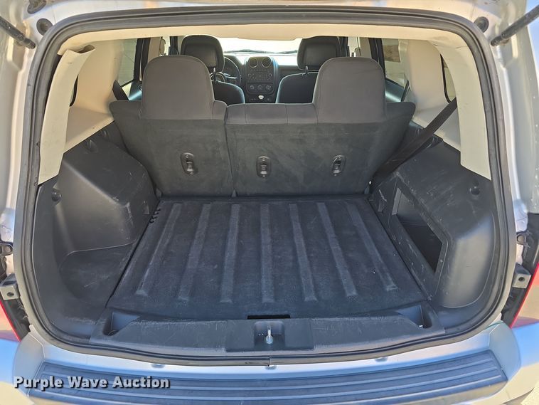 image for item DW3971 2011 Jeep Patriot SUV