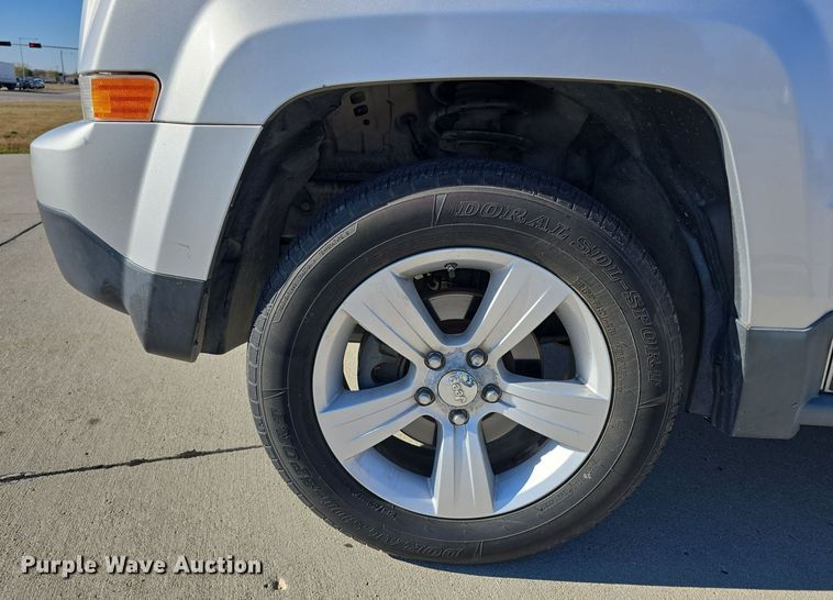 image for item DW3971 2011 Jeep Patriot SUV