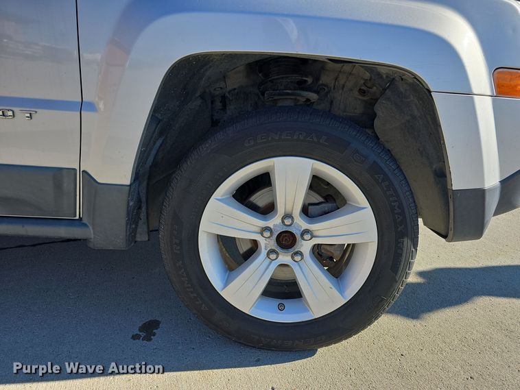 image for item DW3971 2011 Jeep Patriot SUV