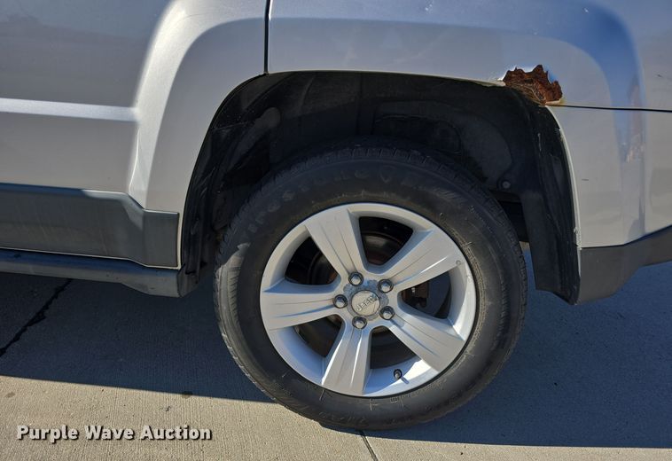 image for item DW3971 2011 Jeep Patriot SUV