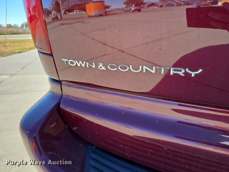 image for item DW3972 2002 Chrysler Town and Country handicap accessible van