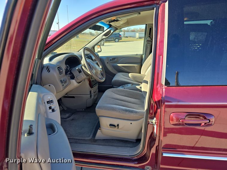 image for item DW3972 2002 Chrysler Town and Country handicap accessible van