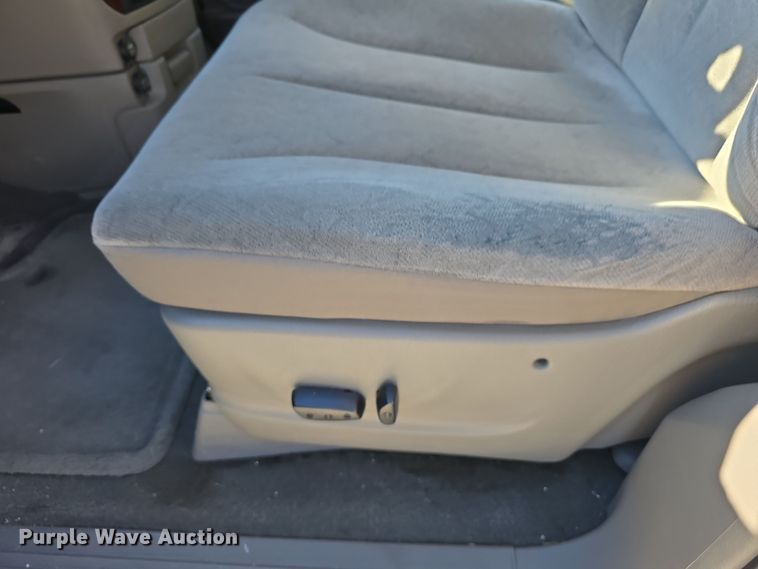 image for item DW3972 2002 Chrysler Town and Country handicap accessible van