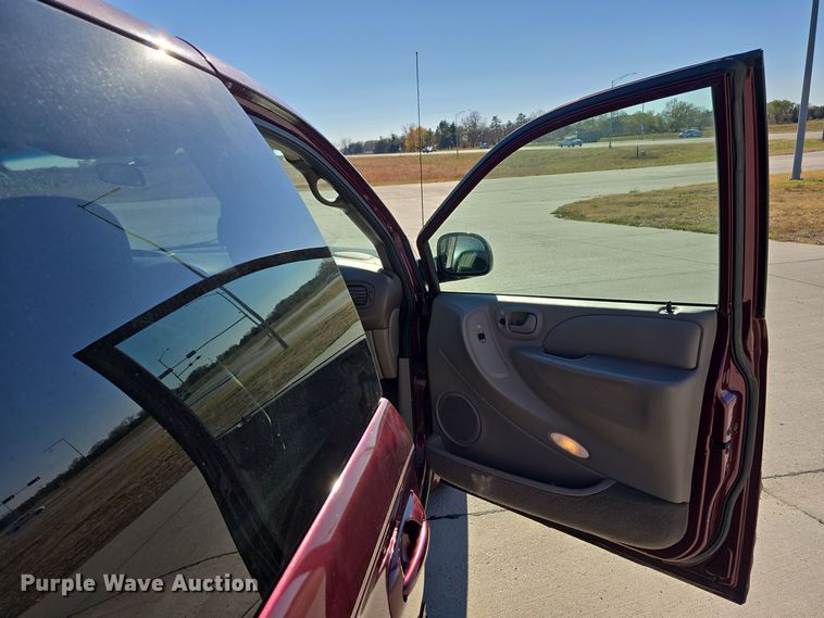 image for item DW3972 2002 Chrysler Town and Country handicap accessible van