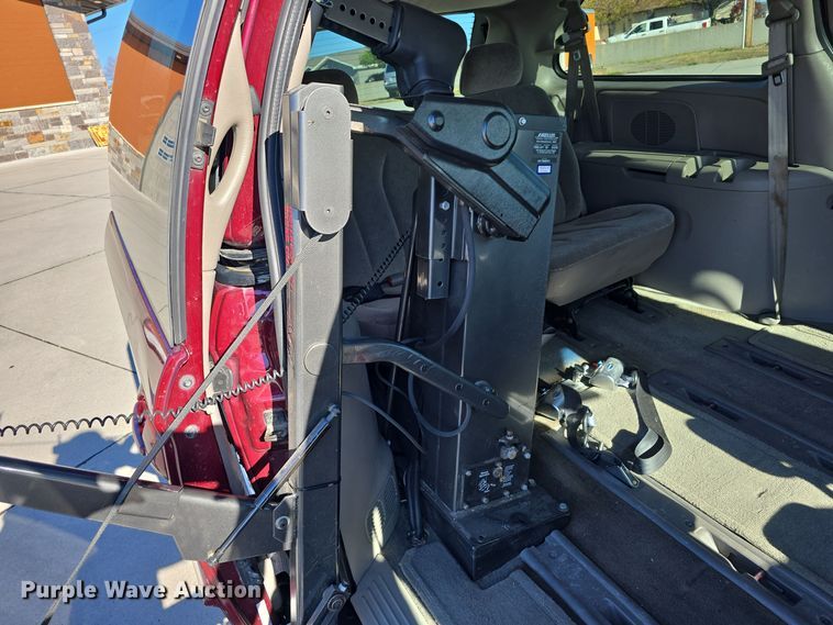 image for item DW3972 2002 Chrysler Town and Country handicap accessible van