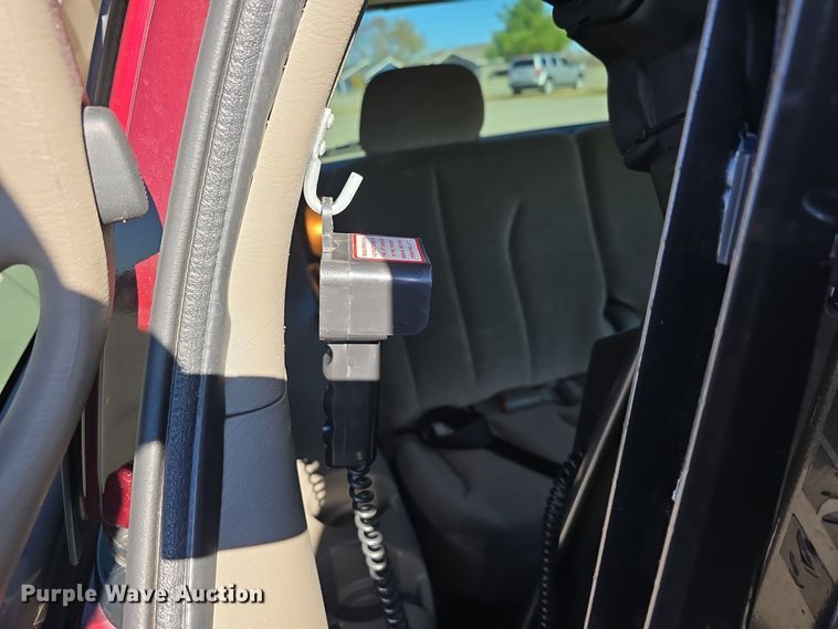 image for item DW3972 2002 Chrysler Town and Country handicap accessible van