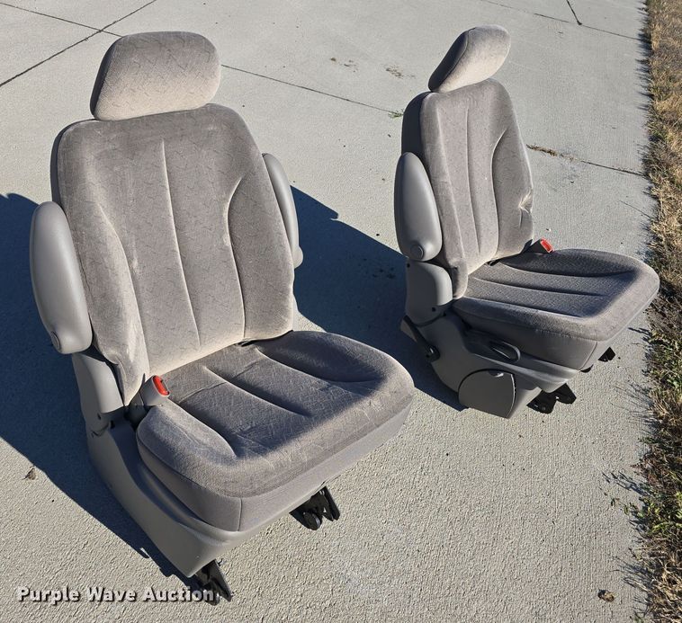 image for item DW3972 2002 Chrysler Town and Country handicap accessible van